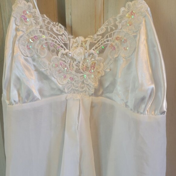 Fredrick's Of Hollywood White Lace Trim Sequins Chemise - Picture 2 of 6